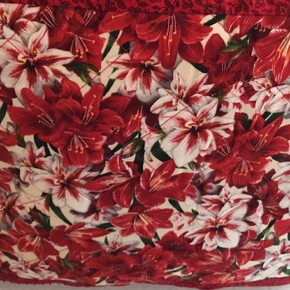 HALF PRICE SALE $23. NWT Hand Crafted Quilted Holiday Amaryllis Pillow Set 2 PC.